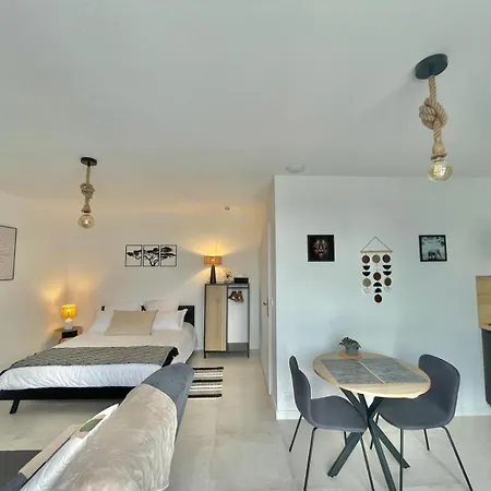 Appart'ici 2 - Spacieux Lunel-Viel